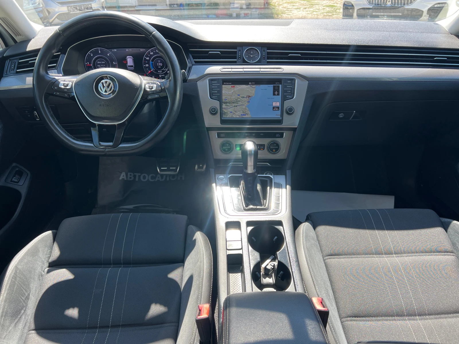 VW Passat ALLTRACK 2.0TDI-240 DIGITAL COCKPIT 4x4 NAVI DISTR - изображение 8