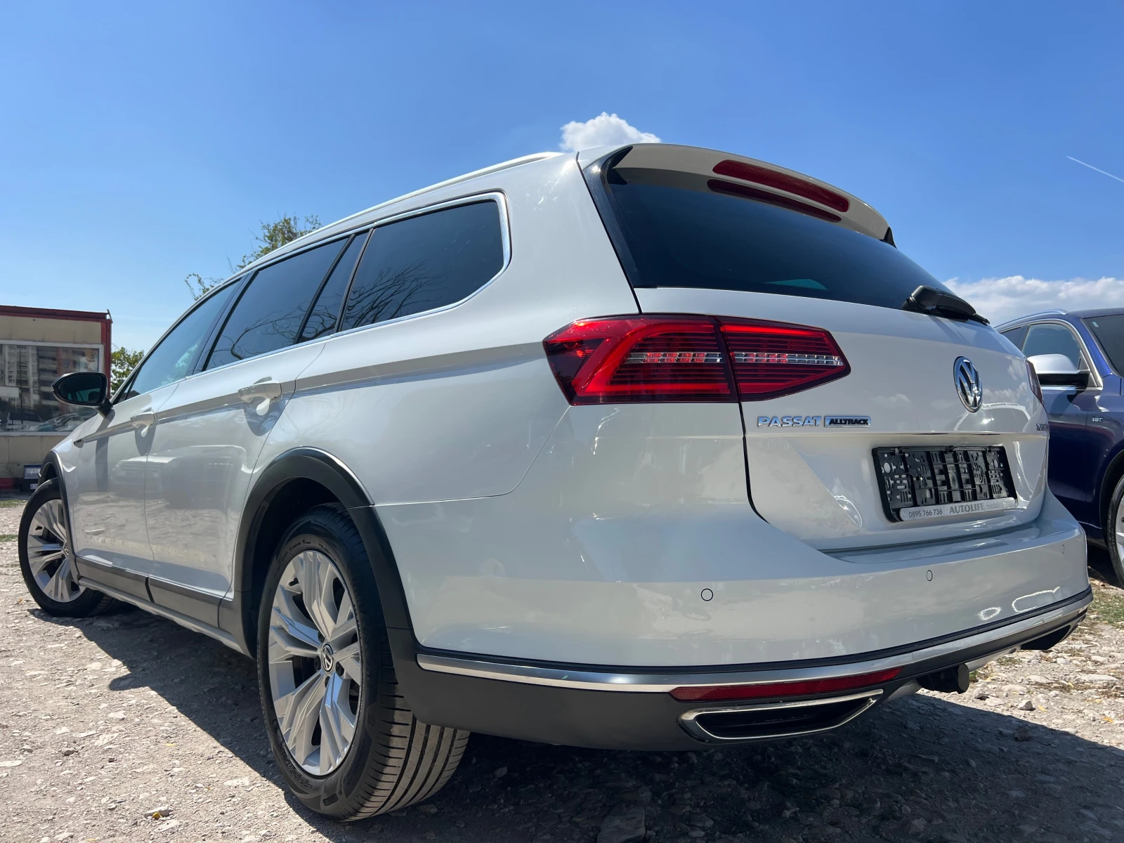 VW Passat ALLTRACK 2.0TDI-240 DIGITAL COCKPIT 4x4 NAVI DISTR - изображение 4