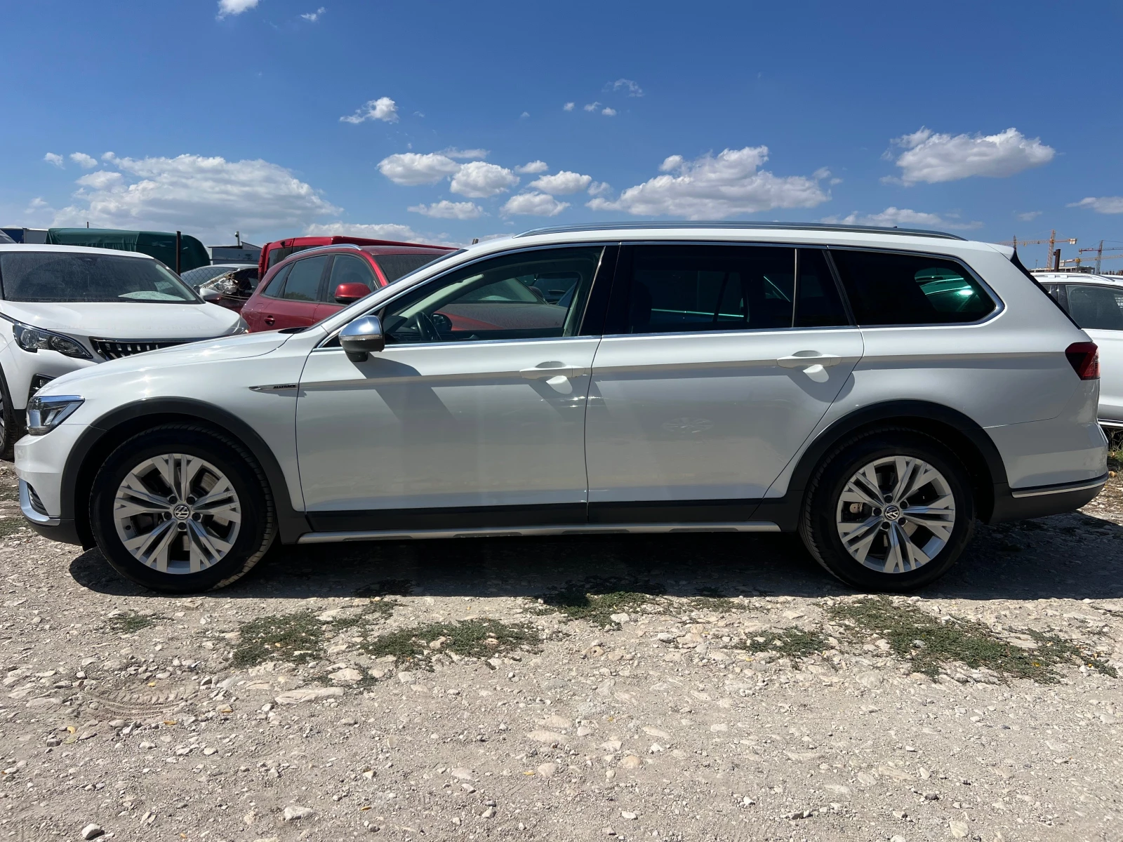 VW Passat ALLTRACK 2.0TDI-240 DIGITAL COCKPIT 4x4 NAVI DISTR - изображение 7