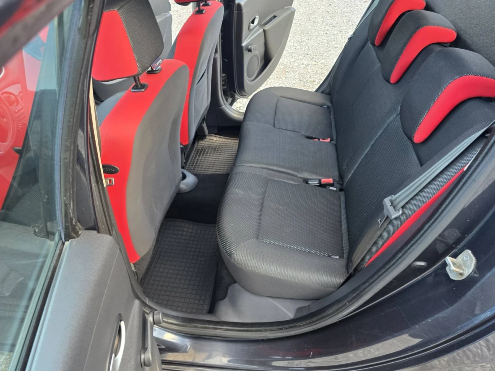 Renault Clio 1.2 RIP CURL - изображение 9