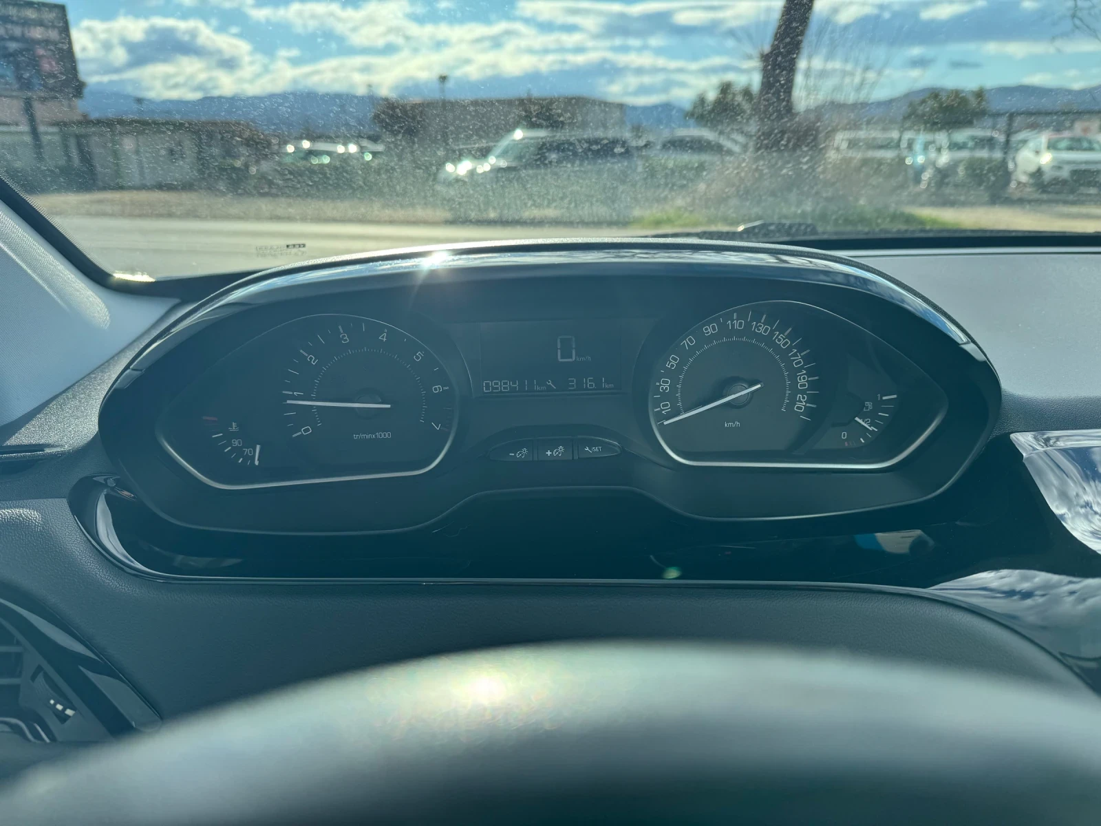 Peugeot 208 1.2 I evro 6 | Mobile.bg � ����������� 9