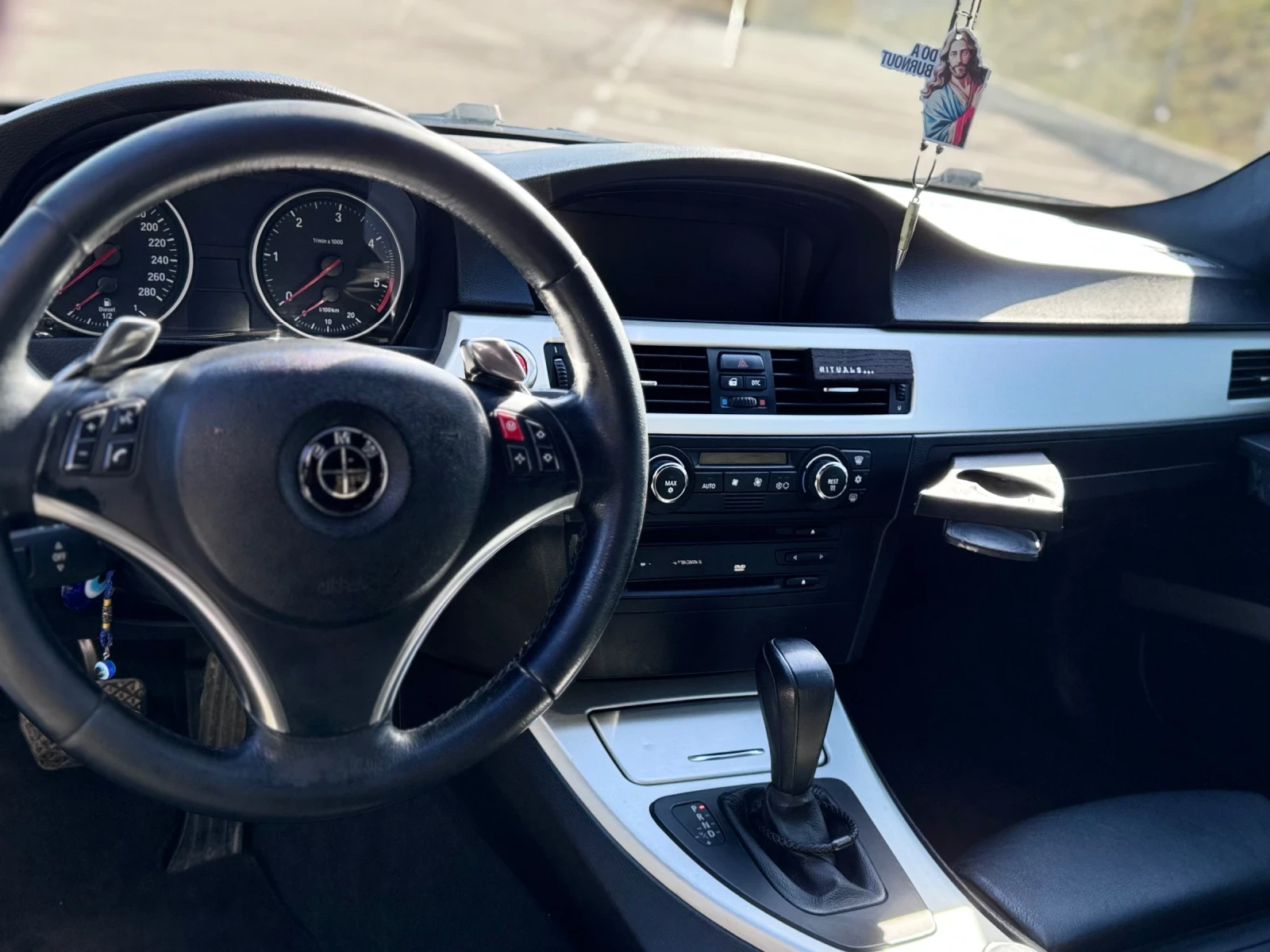 BMW 330 MPACK, снимка 6 - Автомобили и джипове - 53798239