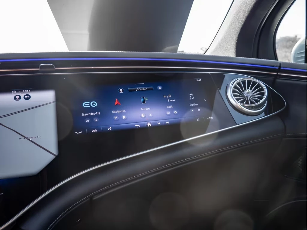 Mercedes-Benz EQS 580 4-MATIC SUV AIRMATIC HYPERSCREEN, снимка 9 - Автомобили и джипове - 53933793