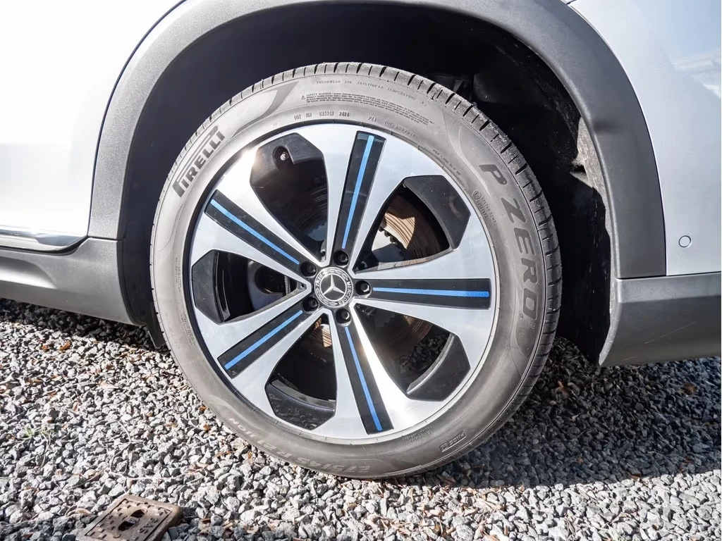 Mercedes-Benz EQS 580 4-MATIC SUV AIRMATIC HYPERSCREEN, снимка 3 - Автомобили и джипове - 53933793