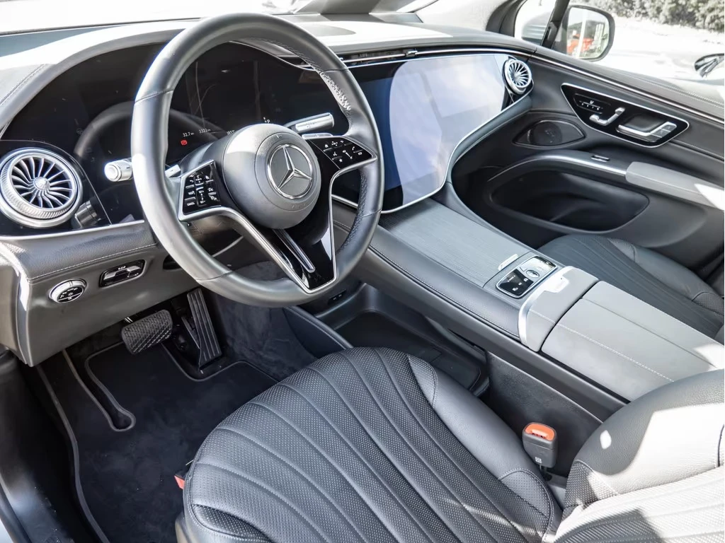 Mercedes-Benz EQS 580 4-MATIC SUV AIRMATIC HYPERSCREEN, снимка 6 - Автомобили и джипове - 53933793