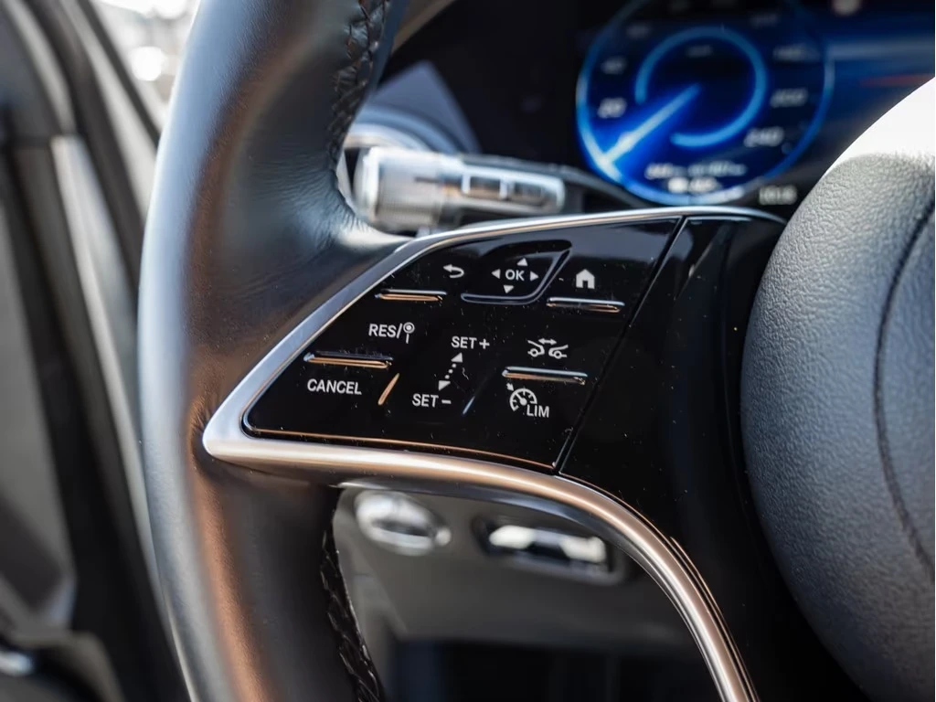 Mercedes-Benz EQS 580 4-MATIC SUV AIRMATIC HYPERSCREEN, снимка 11 - Автомобили и джипове - 53933793