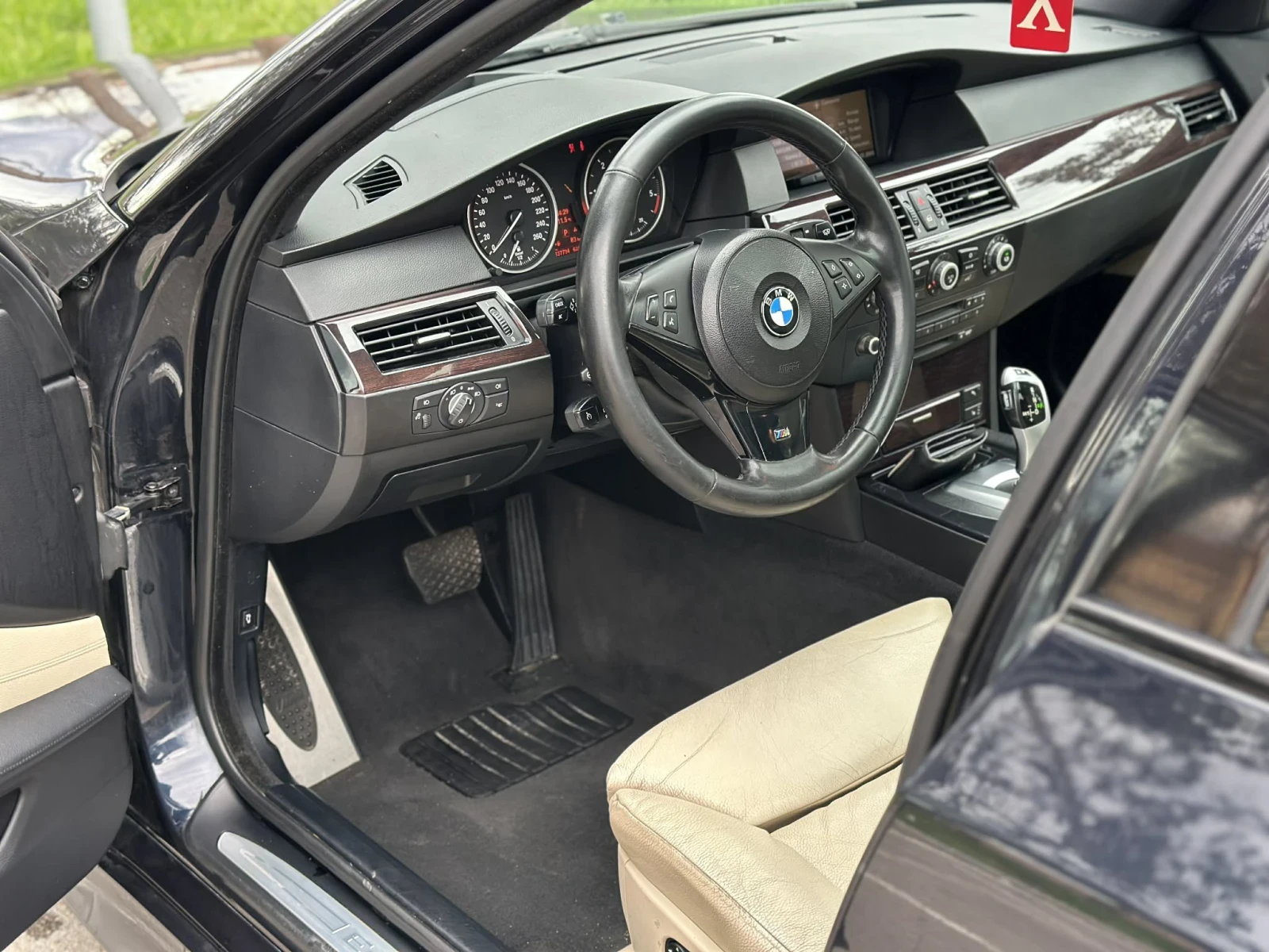 BMW 530 3.0d 235к.с M Packet FACELIFT само на задно, снимка 7 - Автомобили и джипове - 54063217