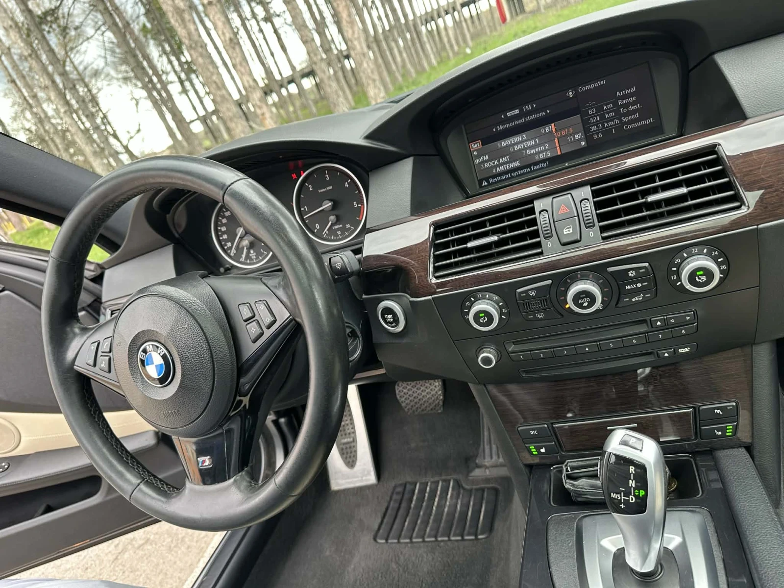 BMW 530 3.0d 235к.с M Packet FACELIFT само на задно, снимка 8 - Автомобили и джипове - 54063217