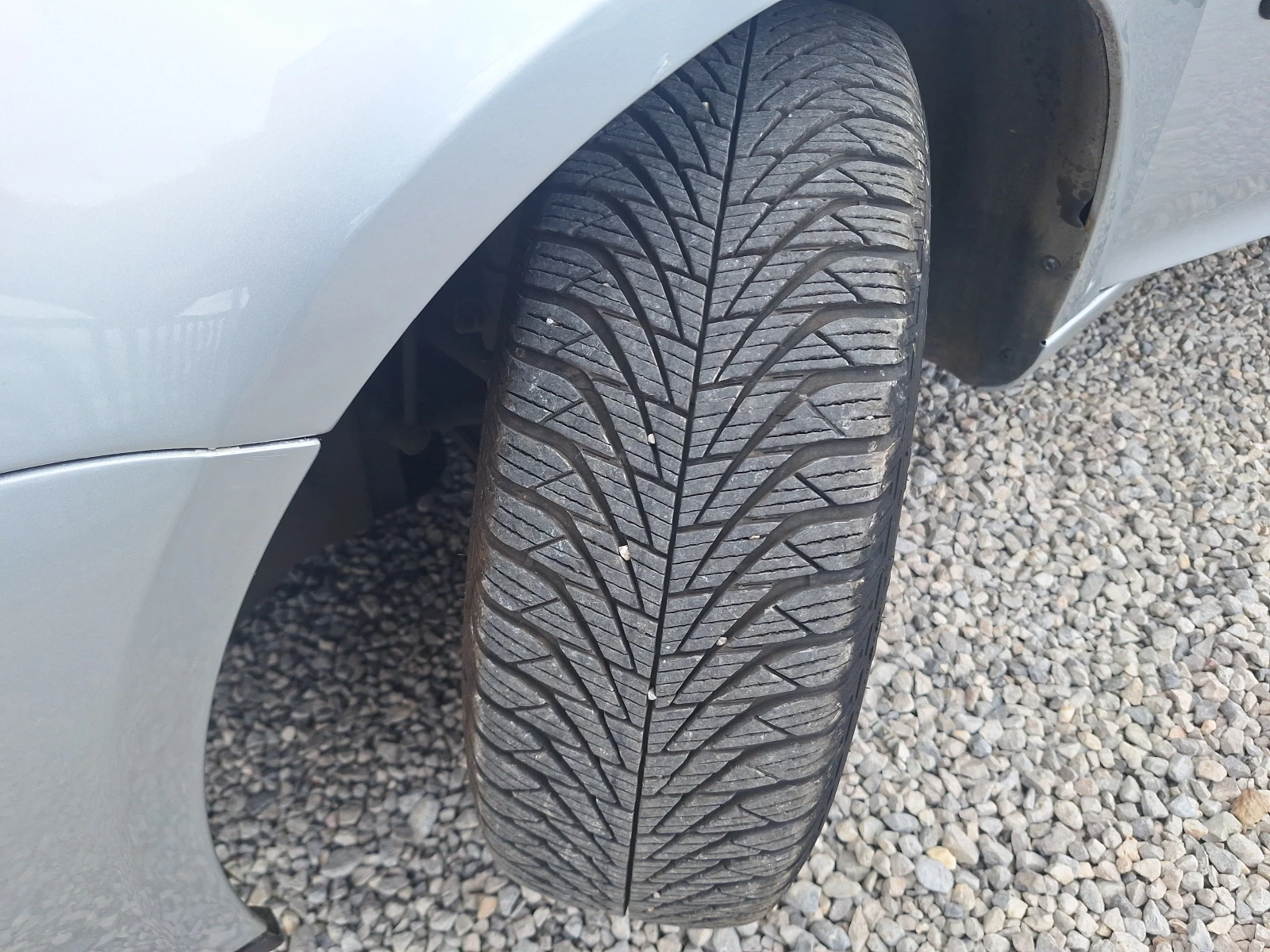 VW Golf 1.9 tdi 90ks Klima!, снимка 15 - Автомобили и джипове - 54147798