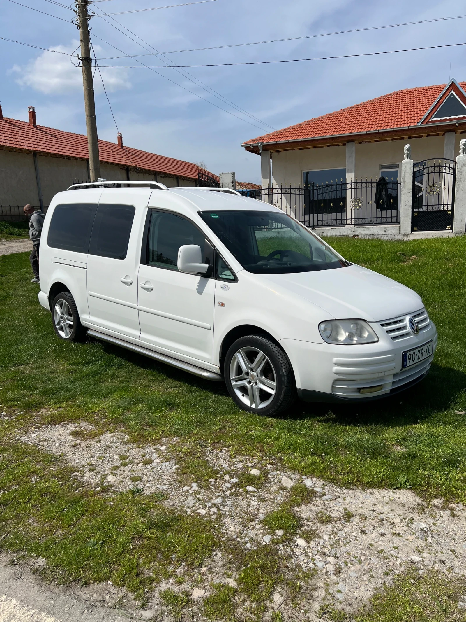 VW Caddy, снимка 3 - Автомобили и джипове - 54180830