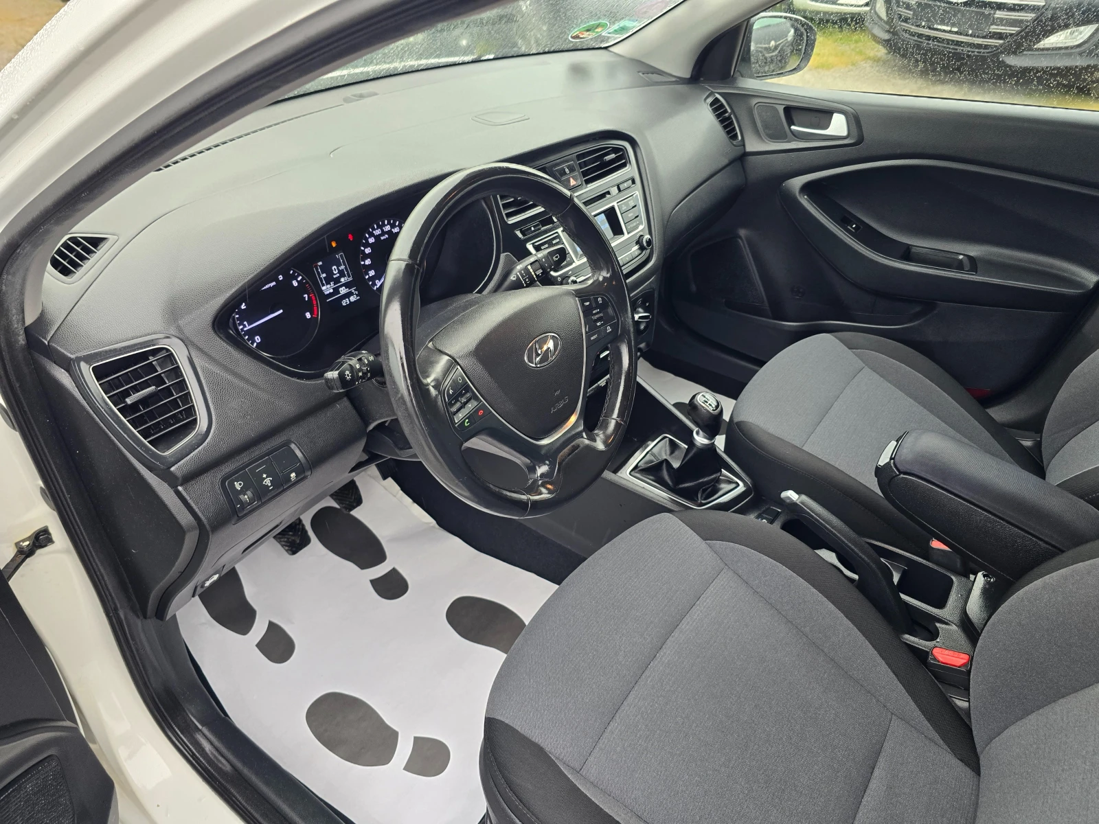 Hyundai I20 1.2i-85k.c-EURO-6 | Mobile.bg � ����������� 9