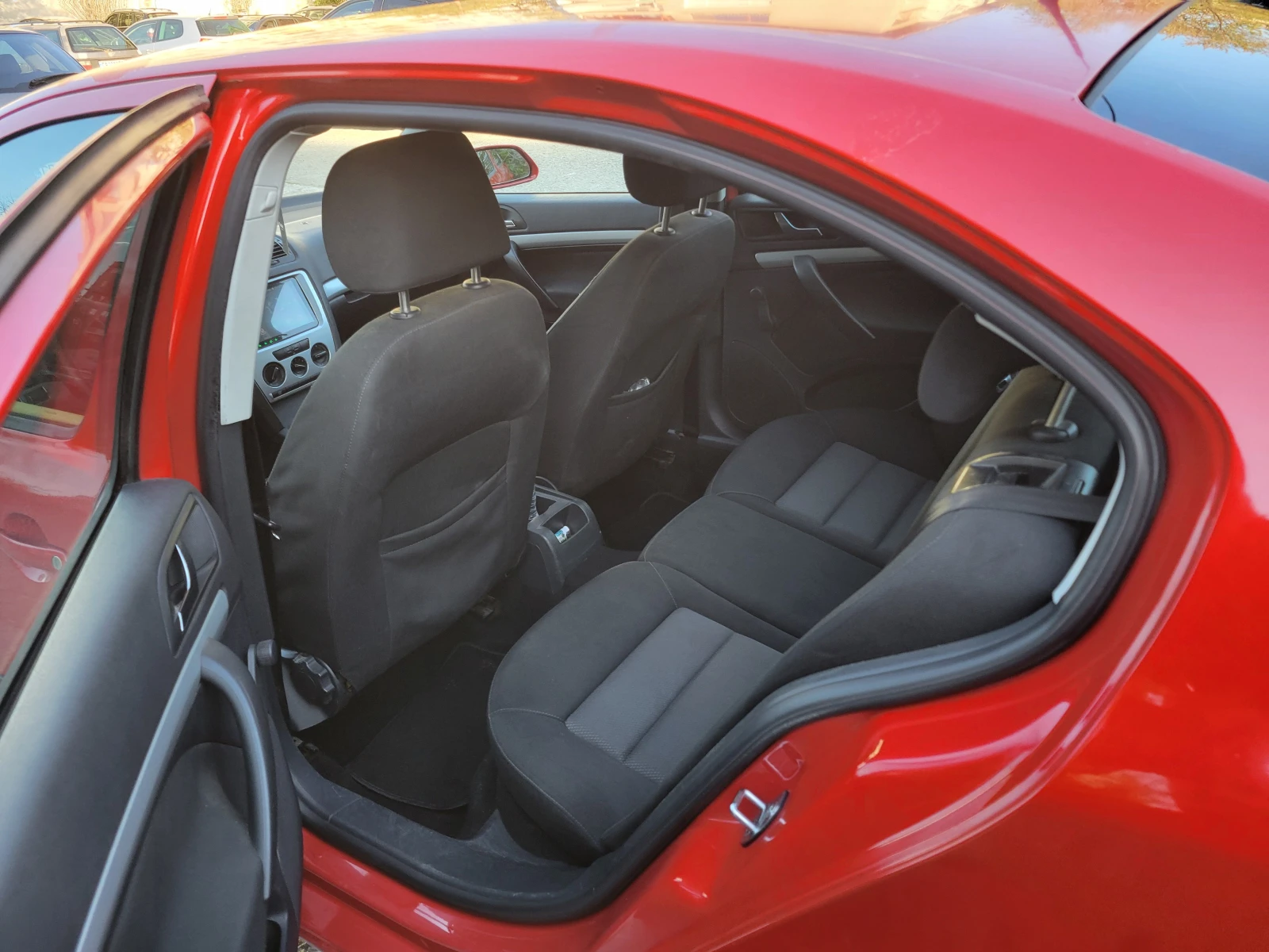 Skoda Octavia 1.9 TDI, снимка 9 - Автомобили и джипове - 54331581