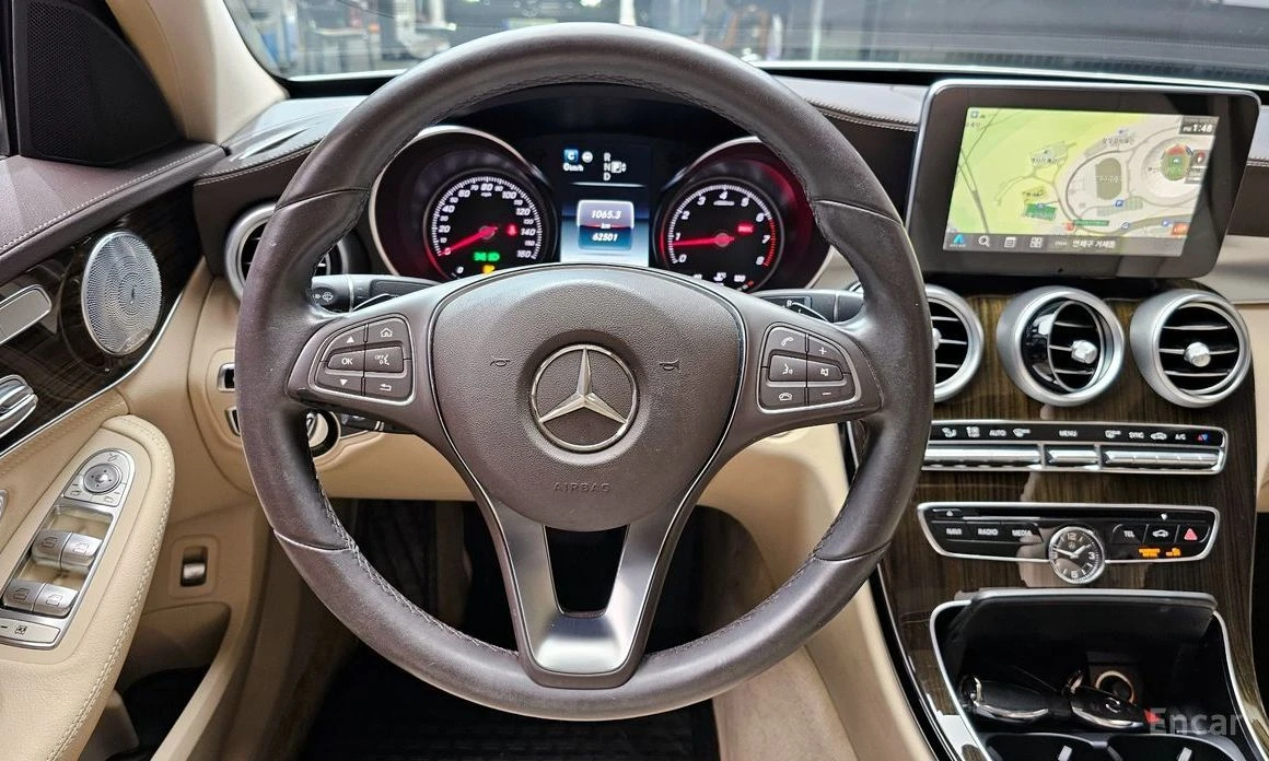 Mercedes-Benz C 300, снимка 13 - Автомобили и джипове - 54441195