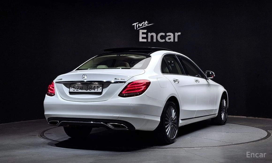Mercedes-Benz C 300, снимка 2 - Автомобили и джипове - 54441195