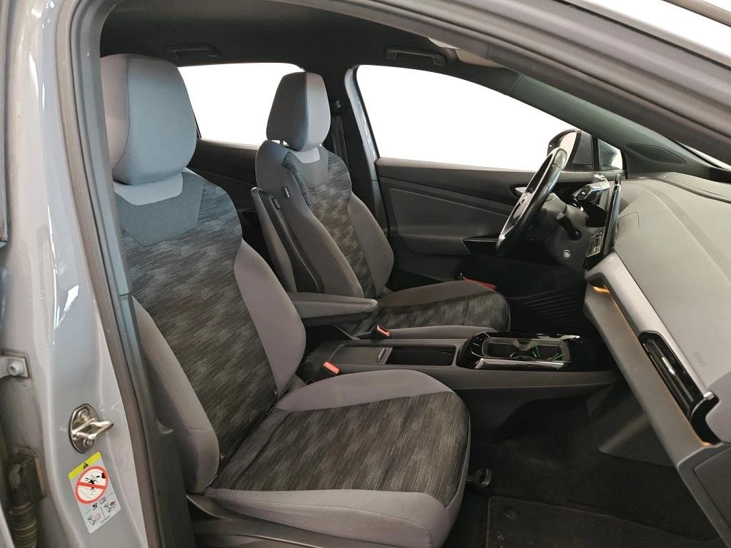 VW ID.4 Pure, снимка 11 - Автомобили и джипове - 54563485