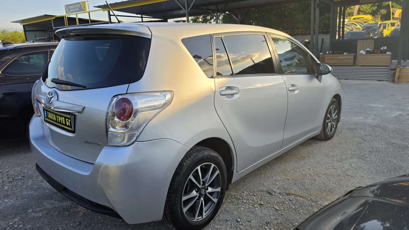 Toyota Verso, снимка 4 - Автомобили и джипове - 54962884