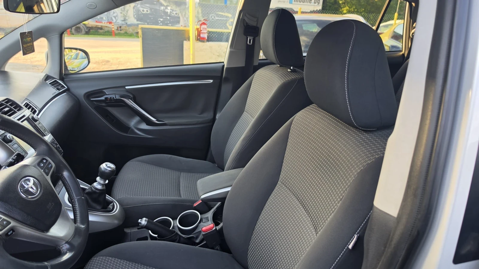 Toyota Verso, снимка 10 - Автомобили и джипове - 54962884