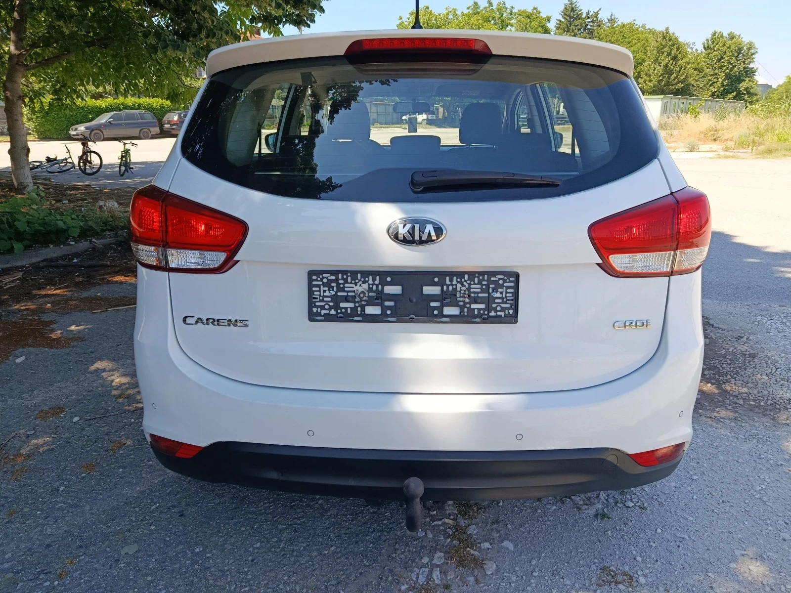 Kia Carens 1.7 дизел , снимка 4 - Автомобили и джипове - 55077036