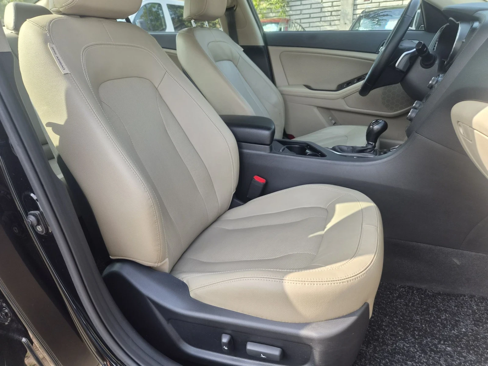 Kia Optima CRDI 1.7 Active Pro, снимка 14 - Автомобили и джипове - 55852287