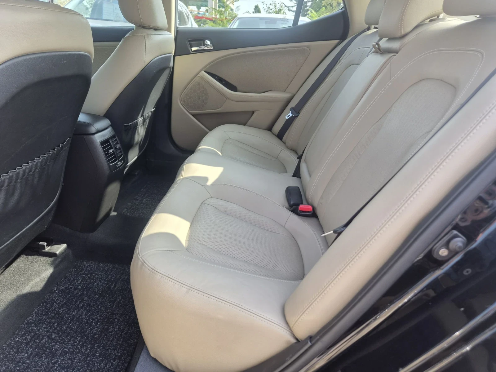Kia Optima CRDI 1.7 Active Pro, снимка 9 - Автомобили и джипове - 55852287