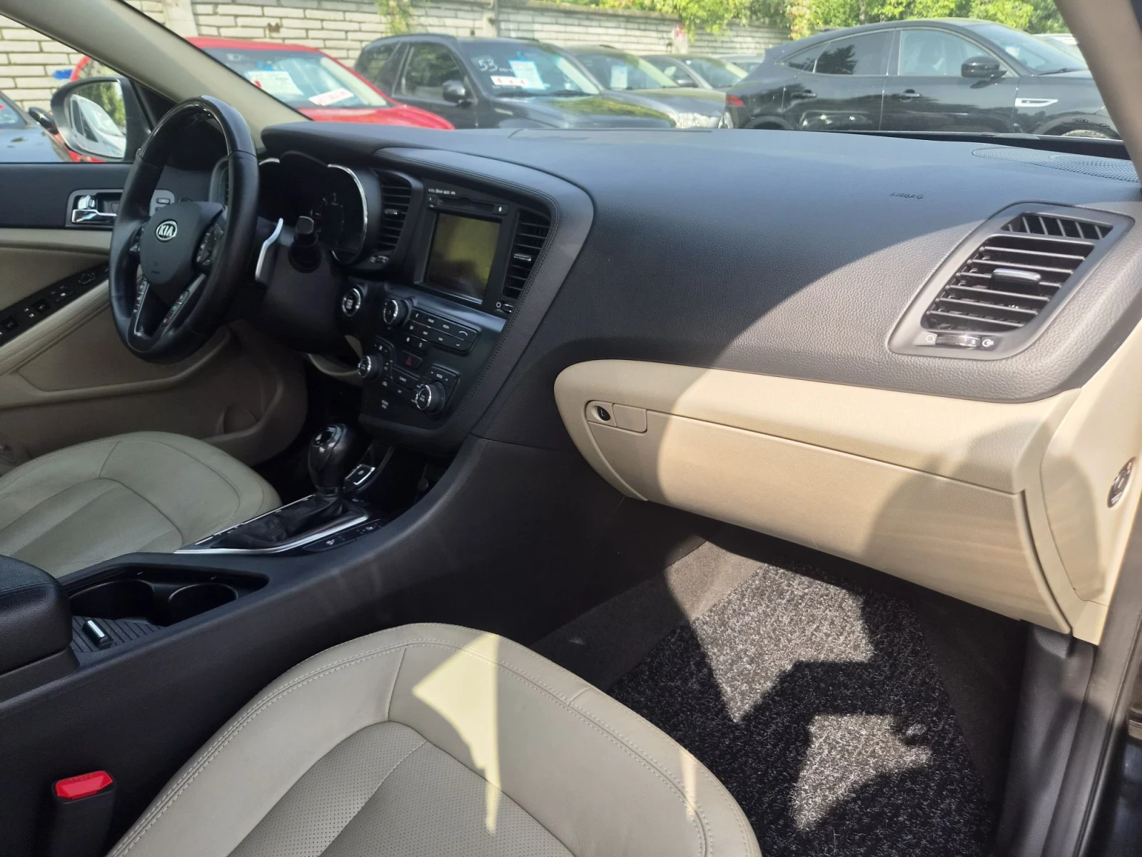 Kia Optima CRDI 1.7 Active Pro, снимка 13 - Автомобили и джипове - 55852287