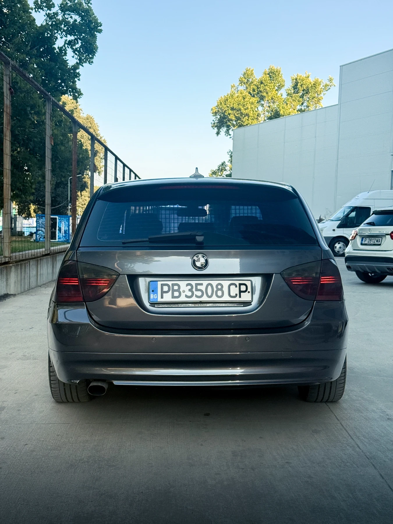 BMW 320, снимка 3 - Автомобили и джипове - 55907895