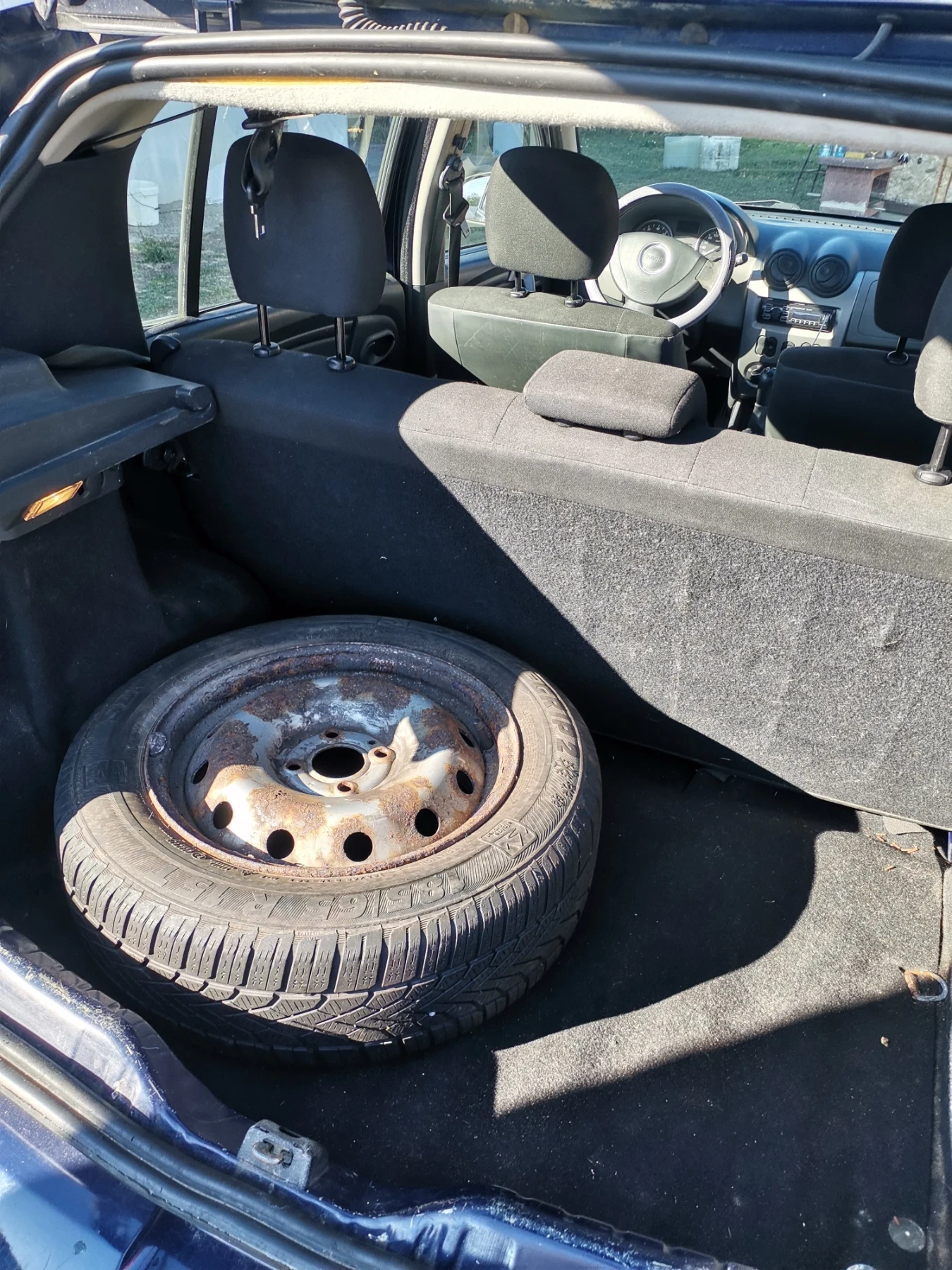 Dacia Sandero 1.2 16V, снимка 8 - Автомобили и джипове - 56376247