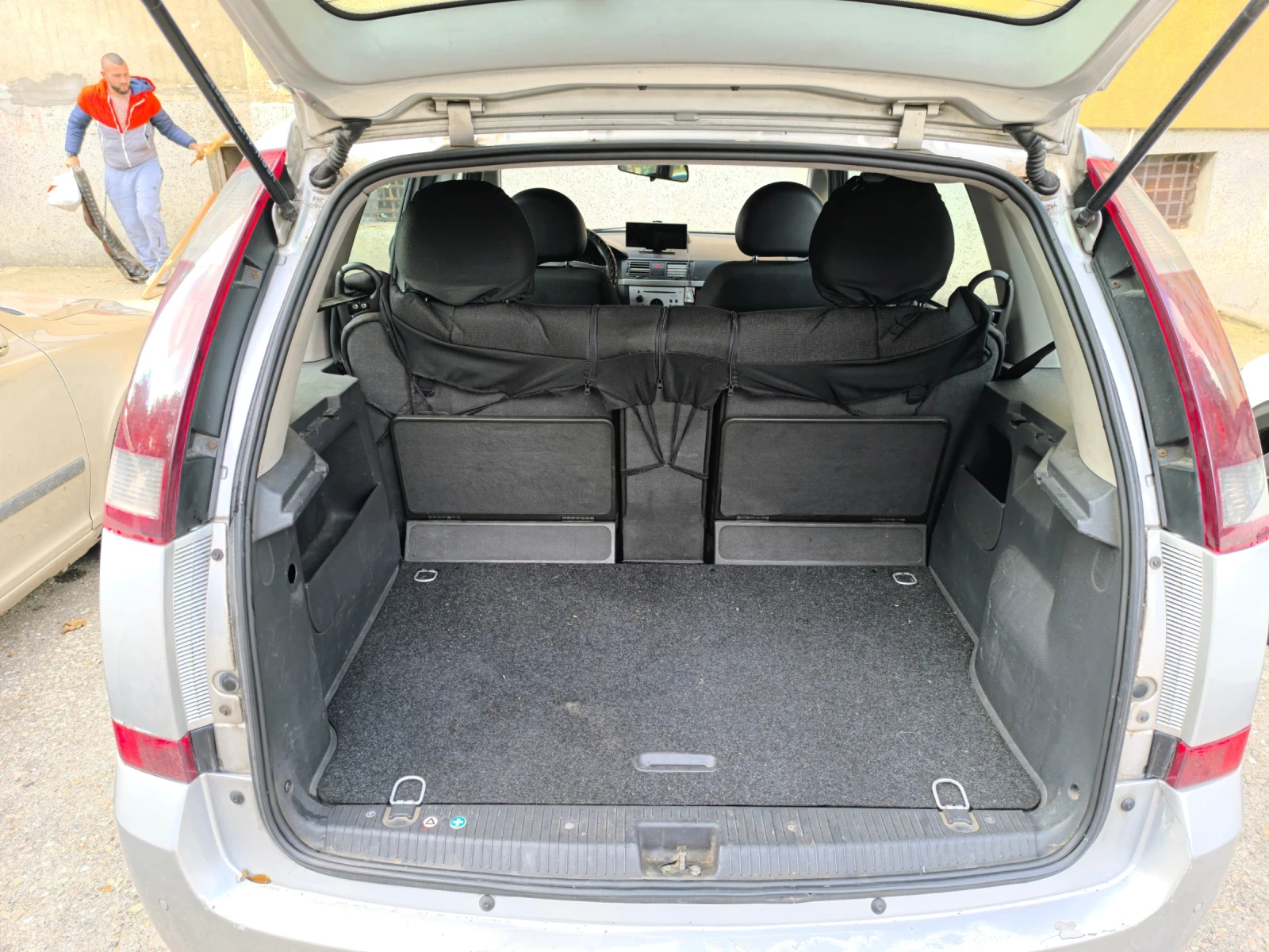Opel Meriva 1.7 CDTI, снимка 11 - Автомобили и джипове - 56642773