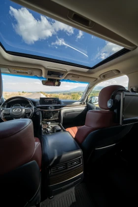 Lexus LX 570 Lpg  - 65000 € / 127128.95 лв. - 19771279 10
