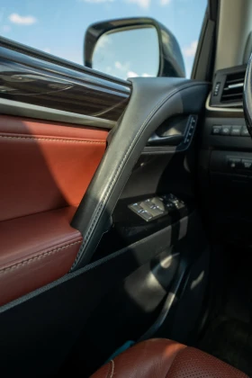 Lexus LX 570 Lpg  - 65000 € / 127128.95 лв. - 19771279 6