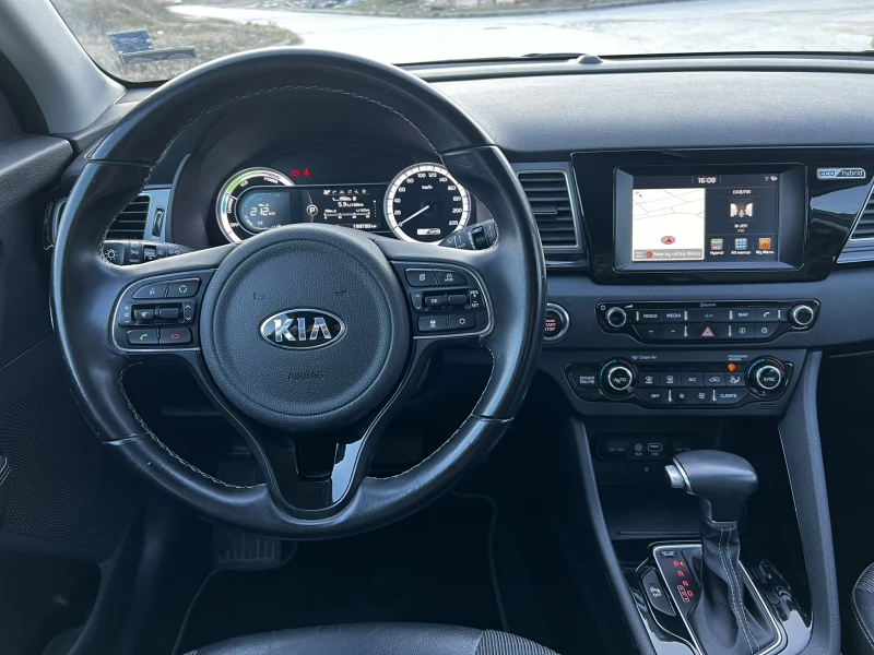 Kia Niro, снимка 16 - Автомобили и джипове - 48492585