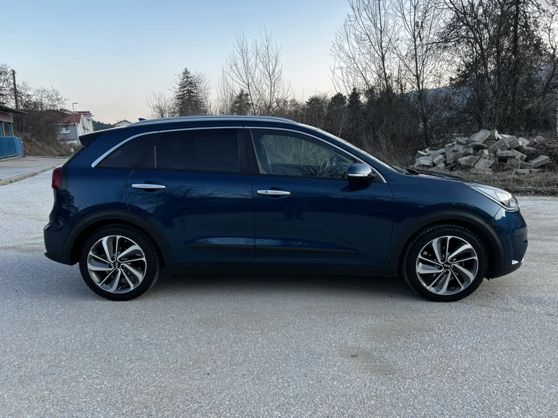 Kia Niro, снимка 4 - Автомобили и джипове - 48492585