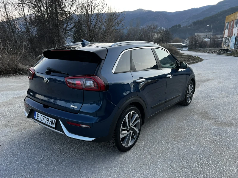 Kia Niro, снимка 5 - Автомобили и джипове - 48492585