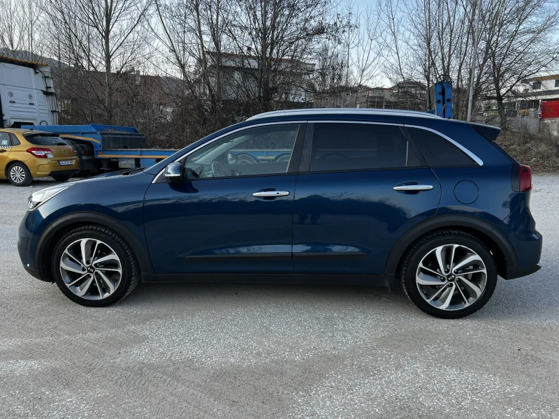 Kia Niro, снимка 8 - Автомобили и джипове - 48492585