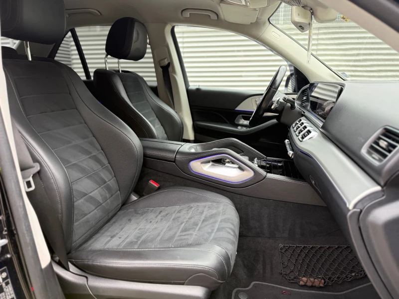 Mercedes-Benz GLE 300 AMG/Shadow/Multibeam/360c/Distr+ , снимка 7 - Автомобили и джипове - 52153035