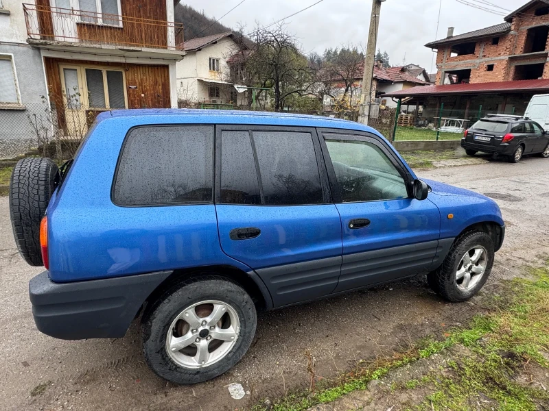 Toyota Rav4 2.0, снимка 3 - Автомобили и джипове - 52678534