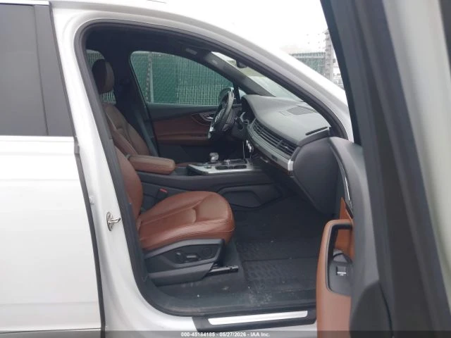 Audi Q7 * 45TFSI* QUATTRO* PREMIUM* КОЖА* ПОДГРЕВ* ПАНОРАМ, снимка 5 - Автомобили и джипове - 54881357