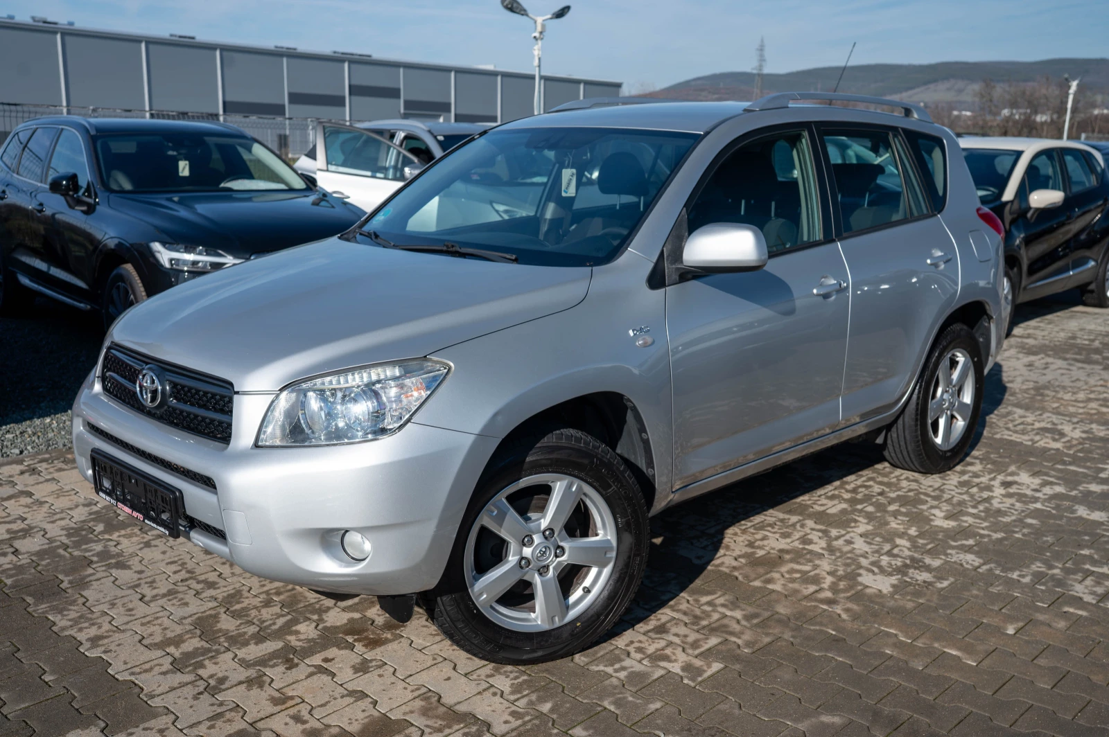 Toyota Rav4 2.2* 136кс* 4х4* фейслифт - изображение 2