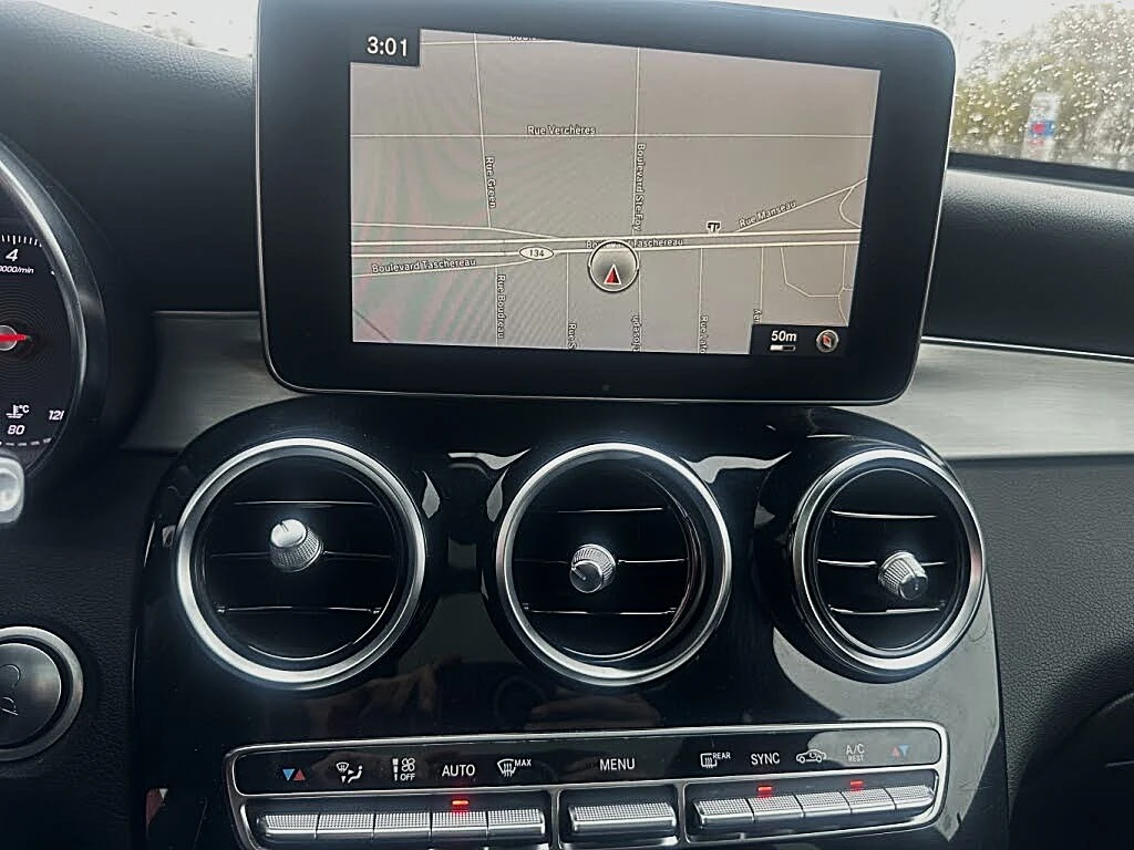 Mercedes-Benz GLC 300 AMG PK* BURMASTER* PANO* KEYLESS GO - изображение 9