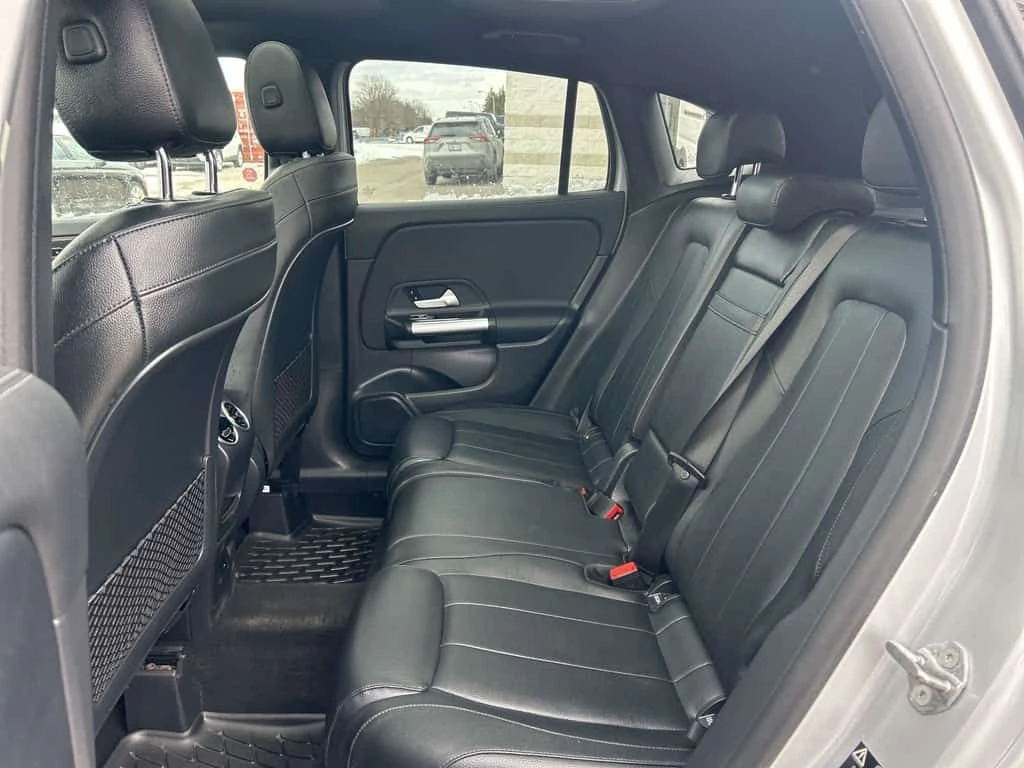 Mercedes-Benz GLA * 250 4MATIC SUV * CARFAX * ЦЕНА ДО БГ, снимка 14 - Автомобили и джипове - 53951026