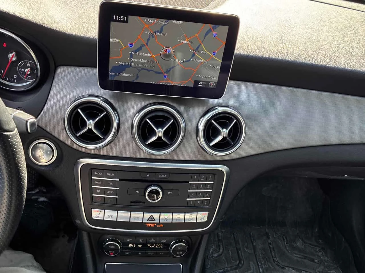 Mercedes-Benz GLA 250 * CARFAX * Панорама * Подгрев * , снимка 9 - Автомобили и джипове - 53970382