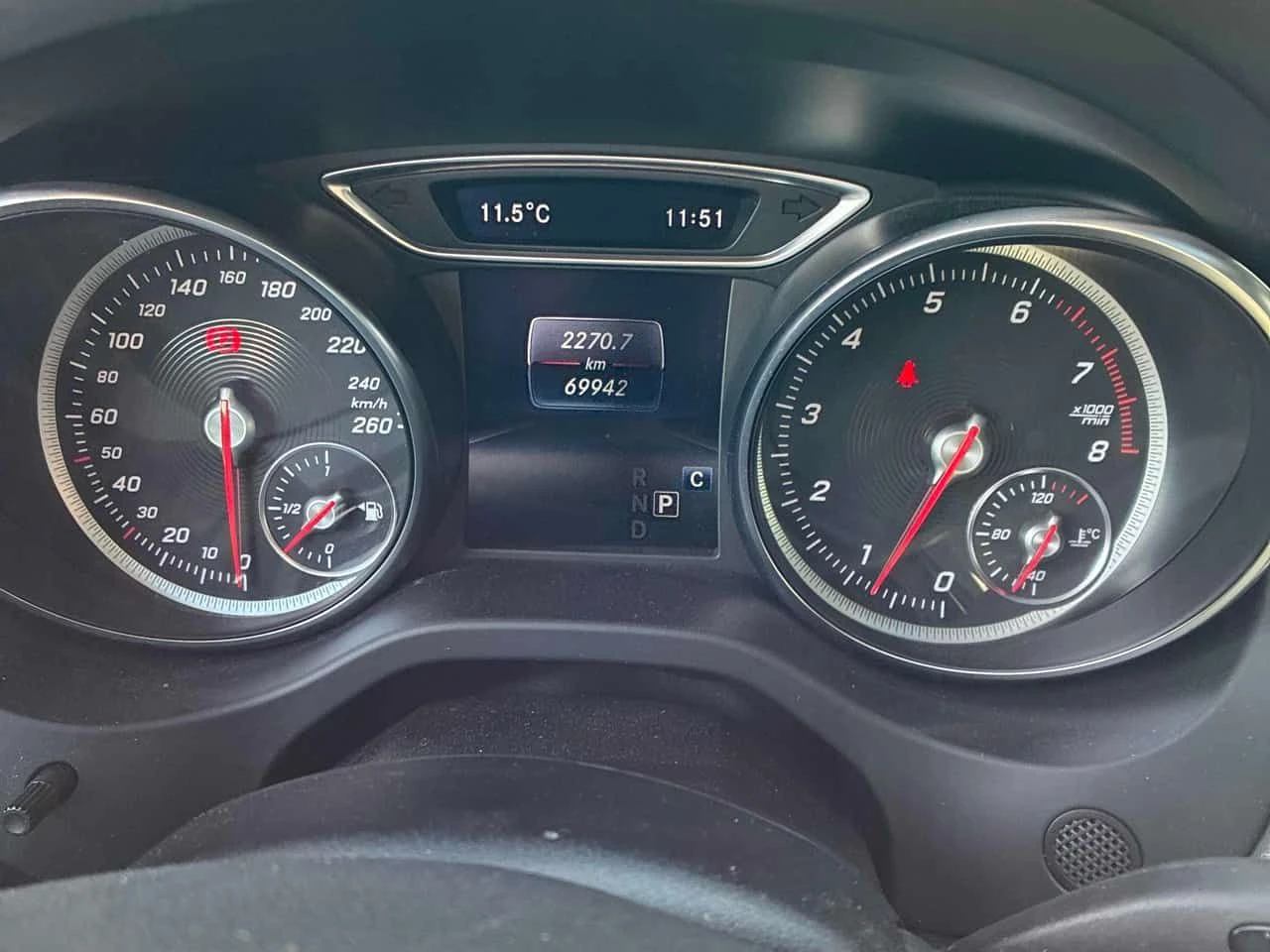 Mercedes-Benz GLA 250 * CARFAX * Панорама * Подгрев * , снимка 8 - Автомобили и джипове - 53970382