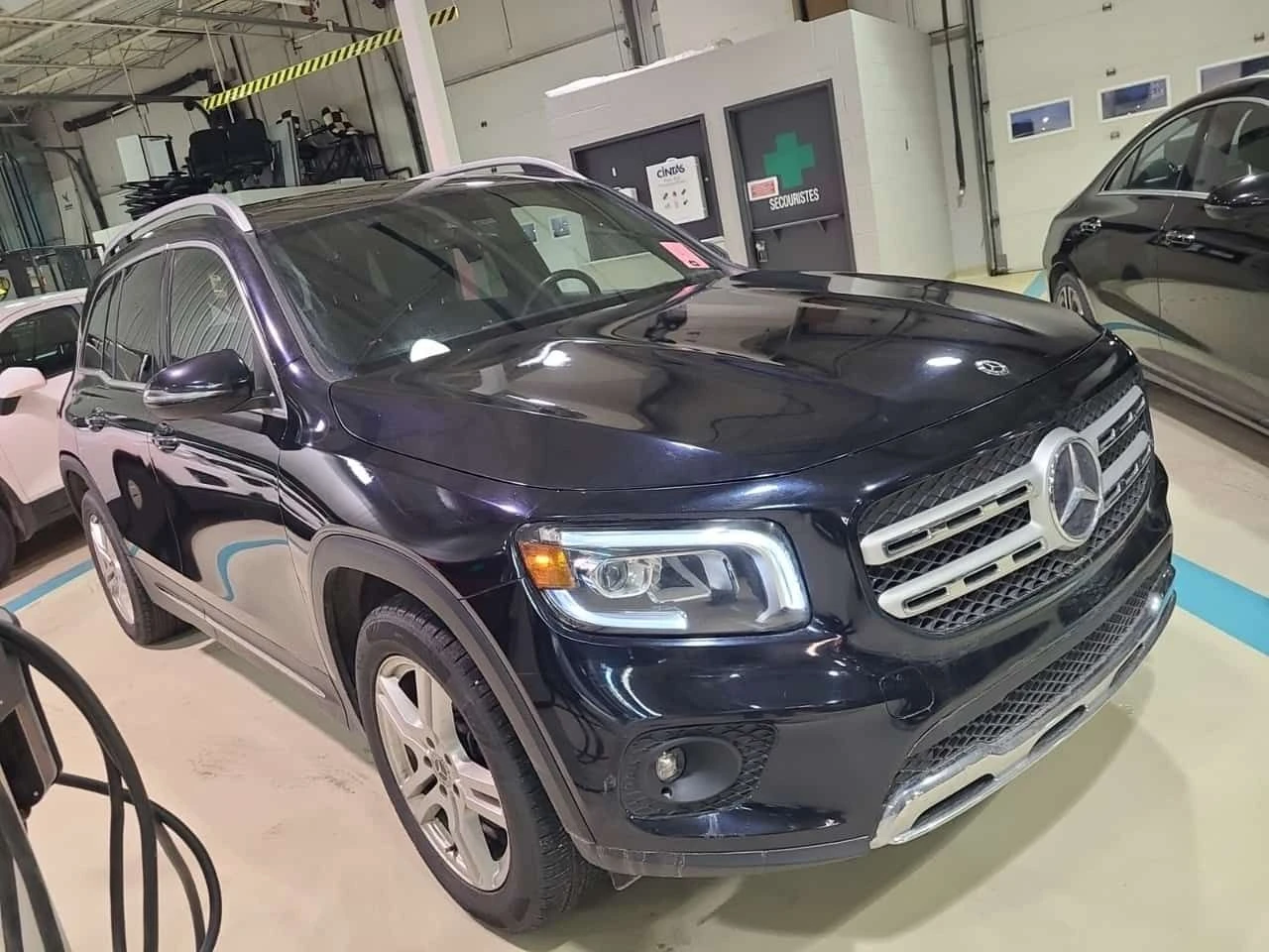 Mercedes-Benz GLB * 250 * CARFAX * ���� �� �� | Mobile.bg � ����������� 2