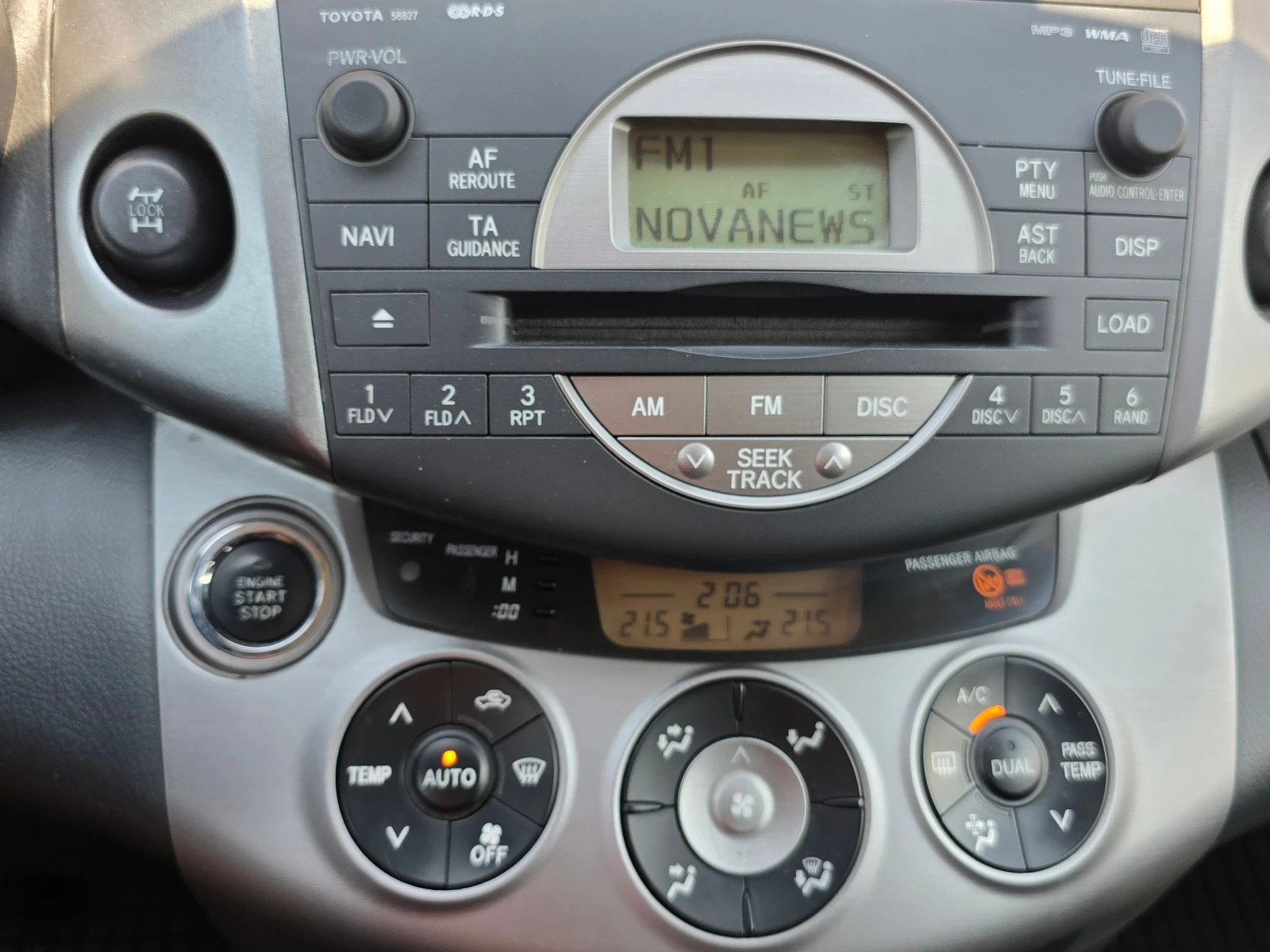 Toyota Rav4 2.2D-CAT/4x4/Лизинг, снимка 14 - Автомобили и джипове - 55446119