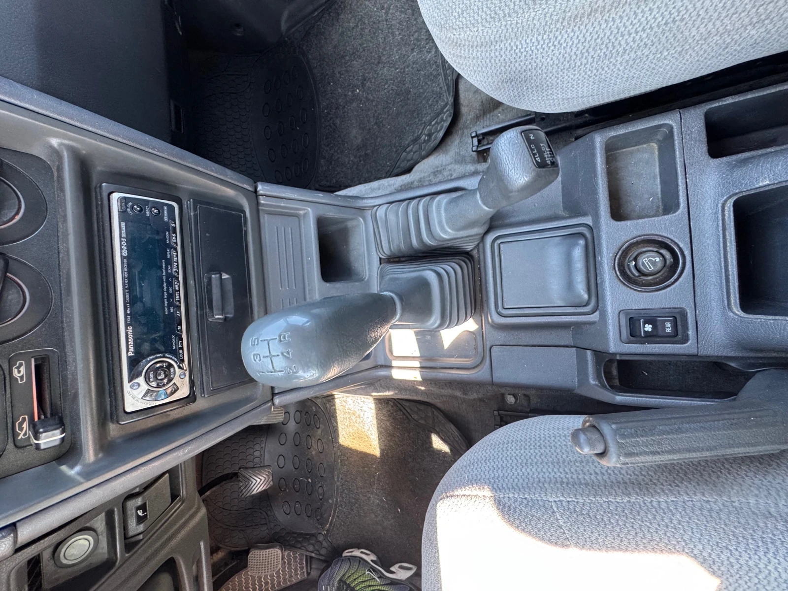 Mitsubishi Pajero 2.5TDI Климатик 7 местен Италия, снимка 11 - Автомобили и джипове - 55459906