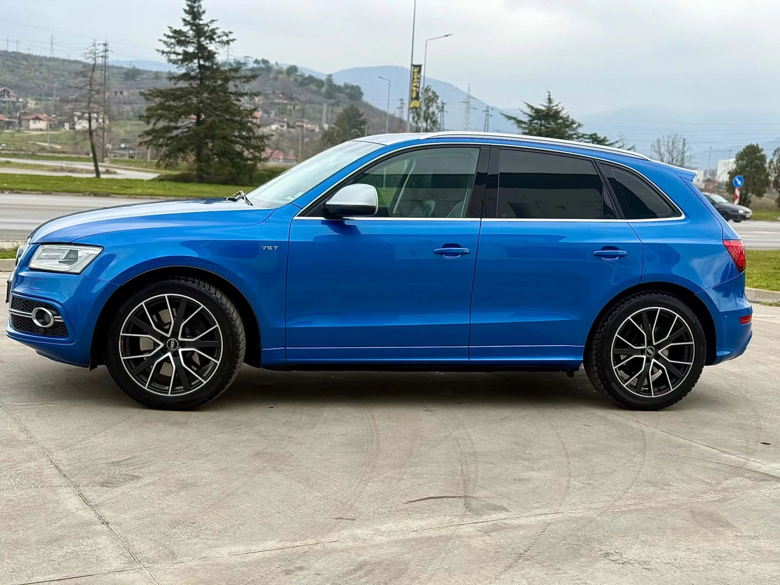 Audi SQ5 3.0 ОБСЛУЖЕНА, снимка 2 - Автомобили и джипове - 55831498