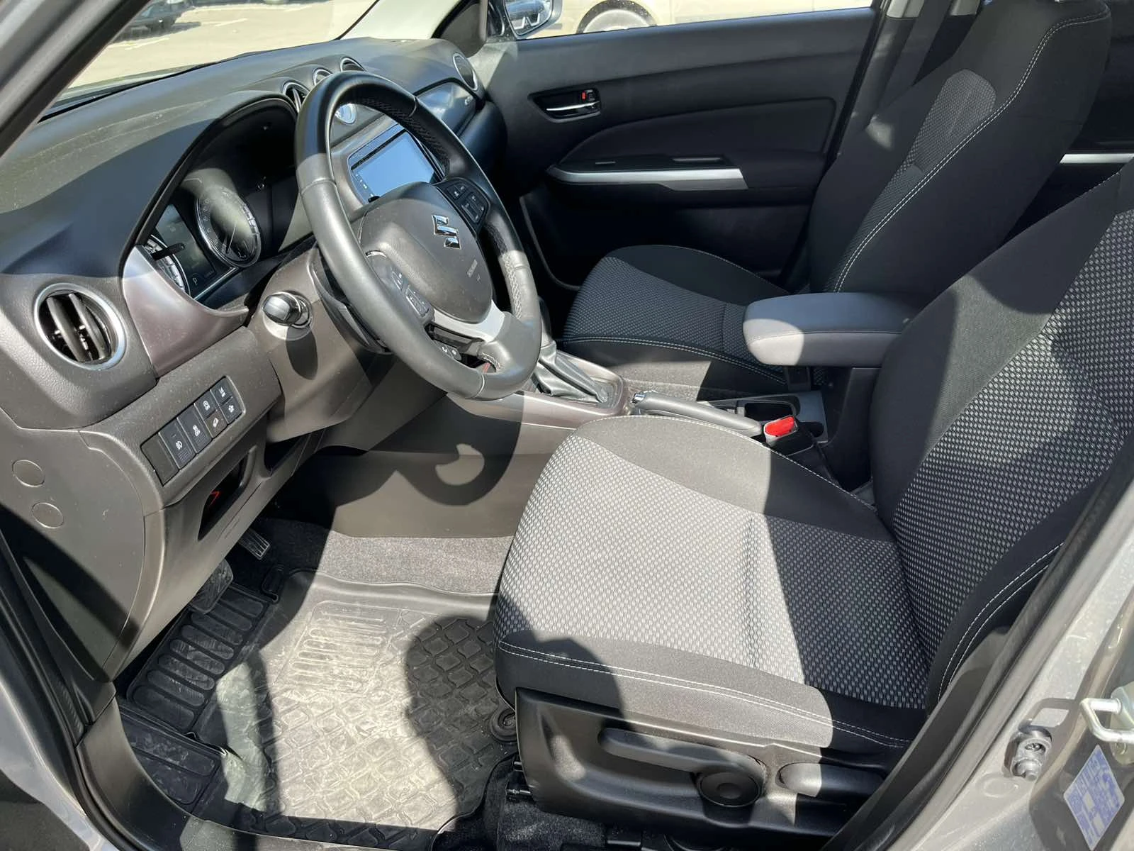 Suzuki Vitara GL+ , снимка 10 - Автомобили и джипове - 56243530