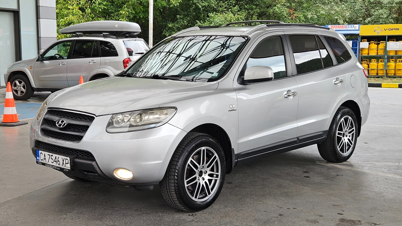 Hyundai Santa fe 2.7 GAZ/4WD/KOJA/KLIMATRONIK, снимка 2 - Автомобили и джипове - 56288440