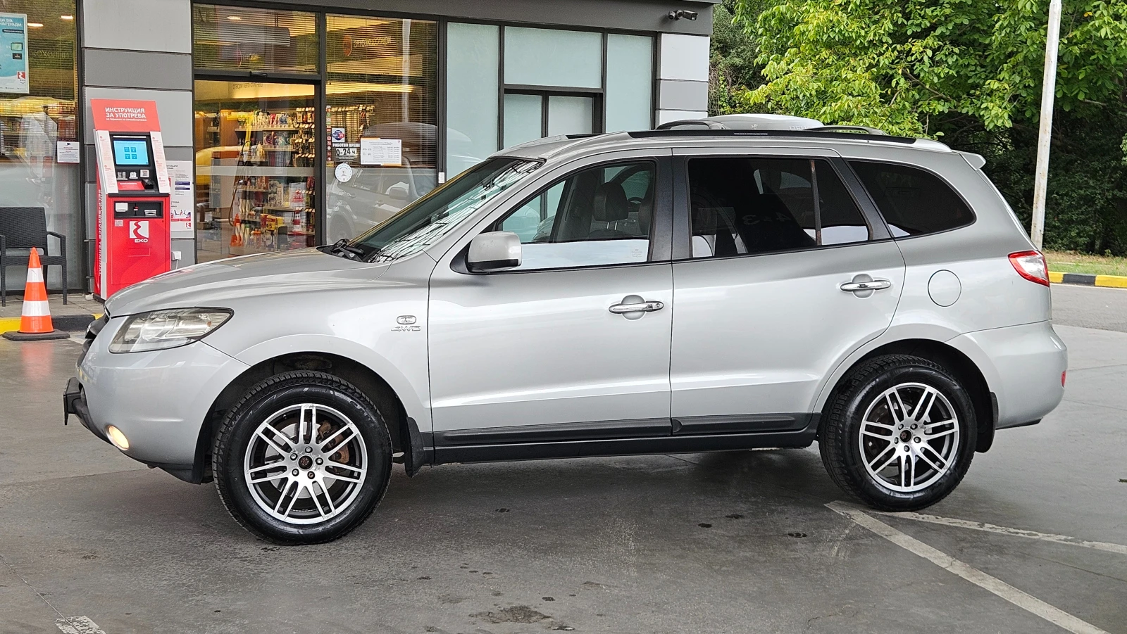 Hyundai Santa fe 2.7 GAZ/4WD/KOJA/KLIMATRONIK, снимка 3 - Автомобили и джипове - 56288440