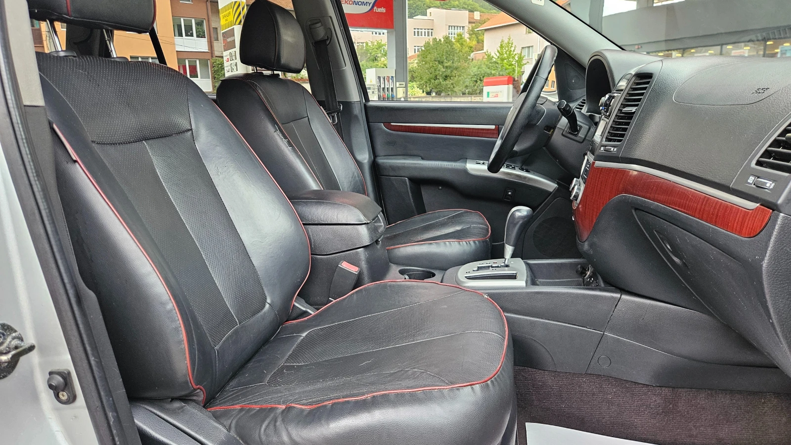 Hyundai Santa fe 2.7 GAZ/4WD/KOJA/KLIMATRONIK, снимка 12 - Автомобили и джипове - 56288440